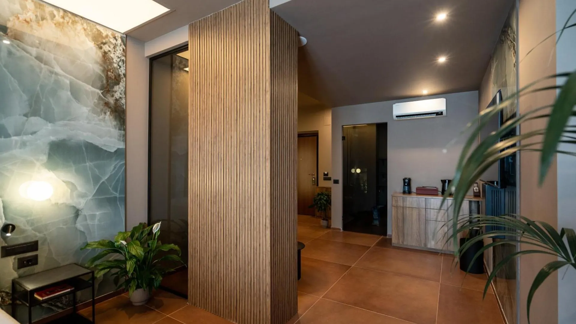 Ponte 7 Boutique Hotel Palermo 0*,  Italy
